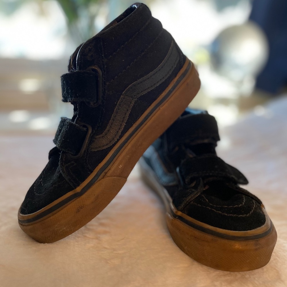 Boys size 11 Velcro vans